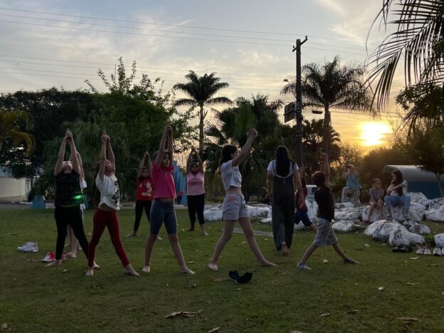 Yoga ao Pôr do sol